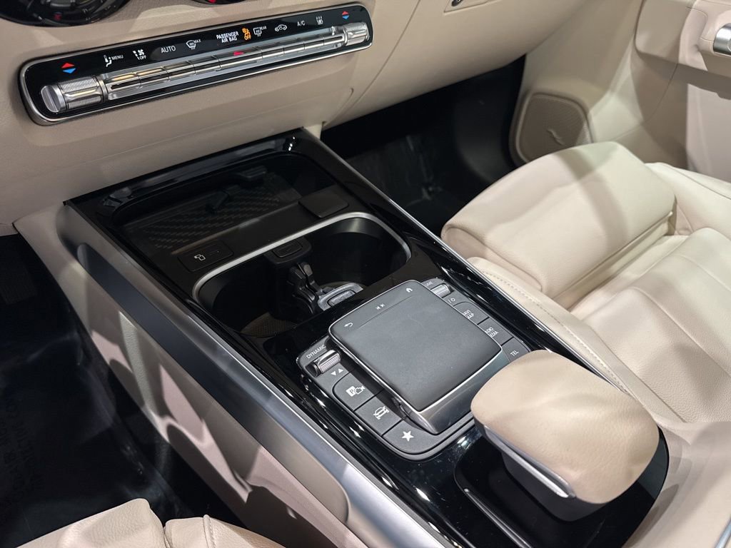 Used 2023 Mercedes-Benz EQB 300 4MATIC w/ Exclusive Package image 16