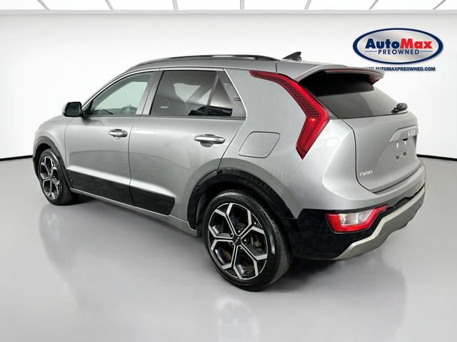 Used 2023 Kia Niro EX Touring FWD image 6