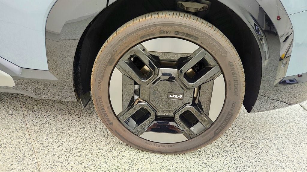 Used 2024 Kia EV9 GT-Line AWD/4WD image 9