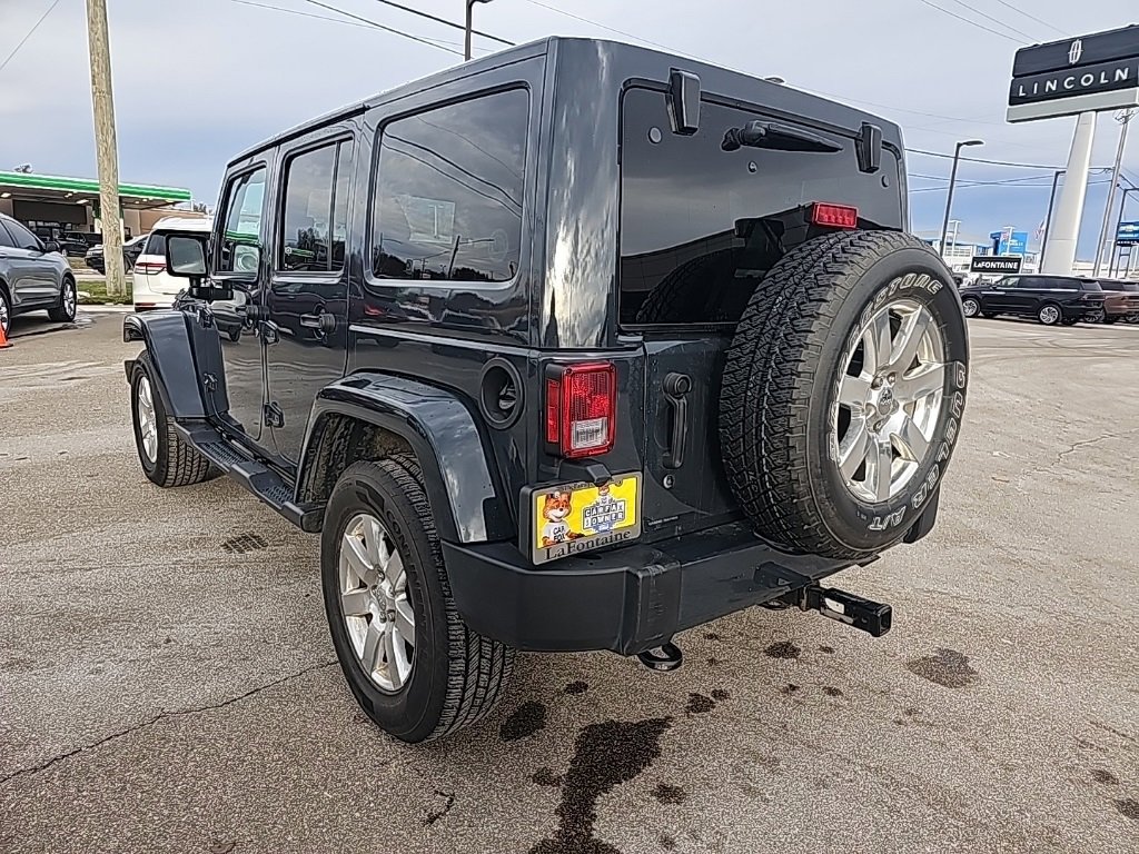 Used 2016 Jeep Wrangler Unlimited Sahara w/ Connectivity Group image 4