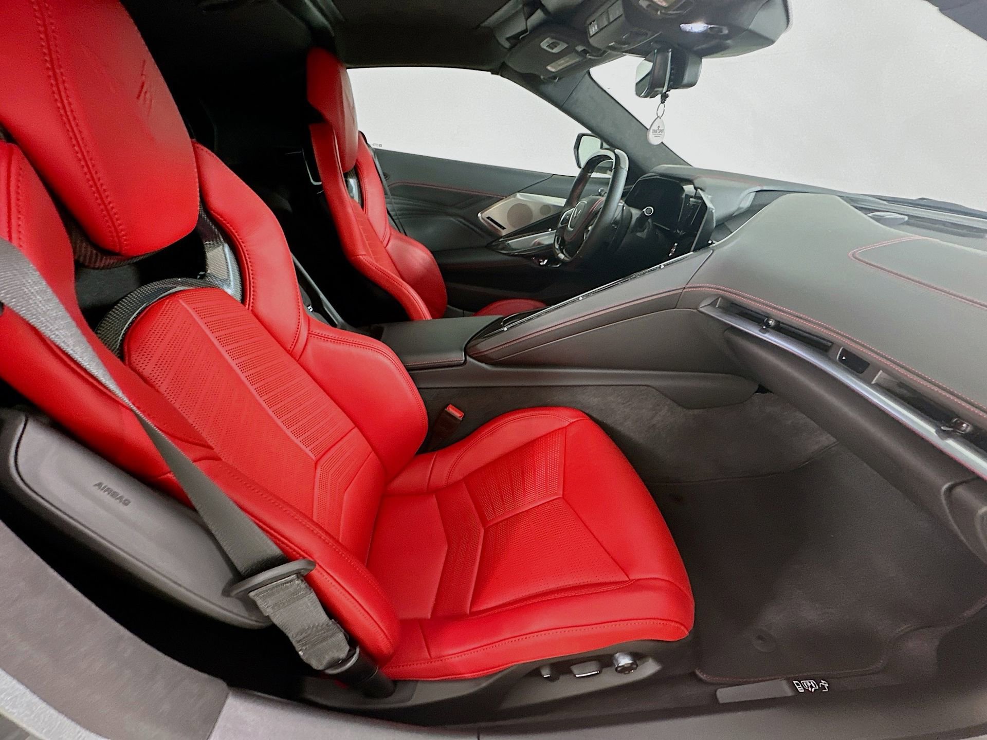 Used 2023 Chevrolet Corvette Z06 w/ Z07 Performance Package RWD image 27