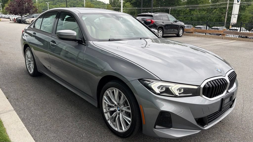 Certified 2023 BMW 330i xDrive Sedan w/ Premium Package AWD/4WD image 4
