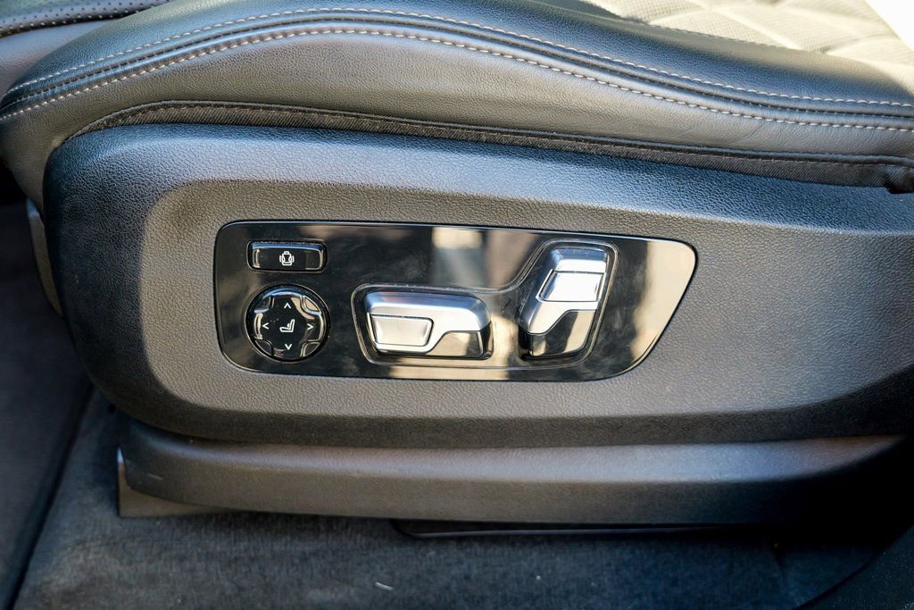 Used 2024 BMW X5 M60i w/ Executive Package image 23