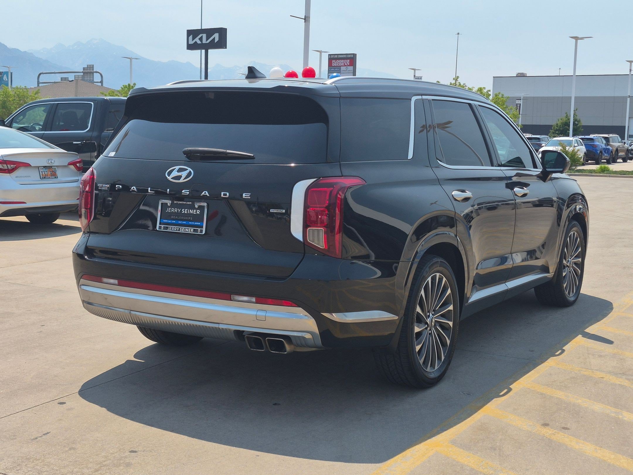 Used 2023 Hyundai Palisade Calligraphy AWD/4WD image 5