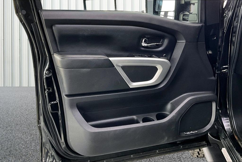 Used 2017 Nissan Titan PRO-4X image 20