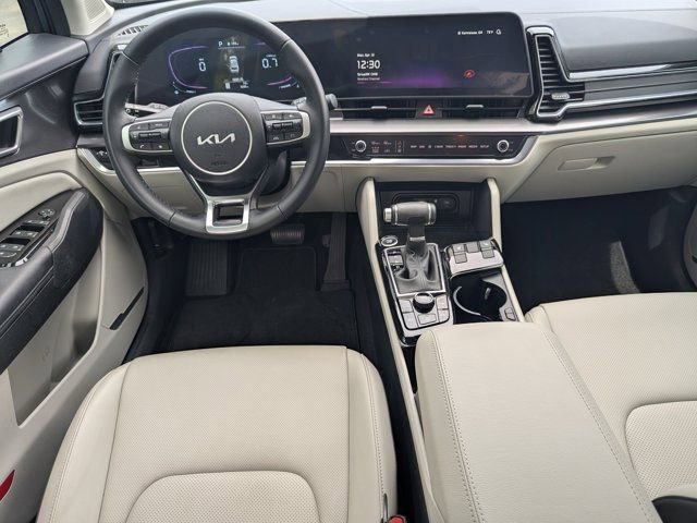 Used 2025 Kia Sportage EX image 19