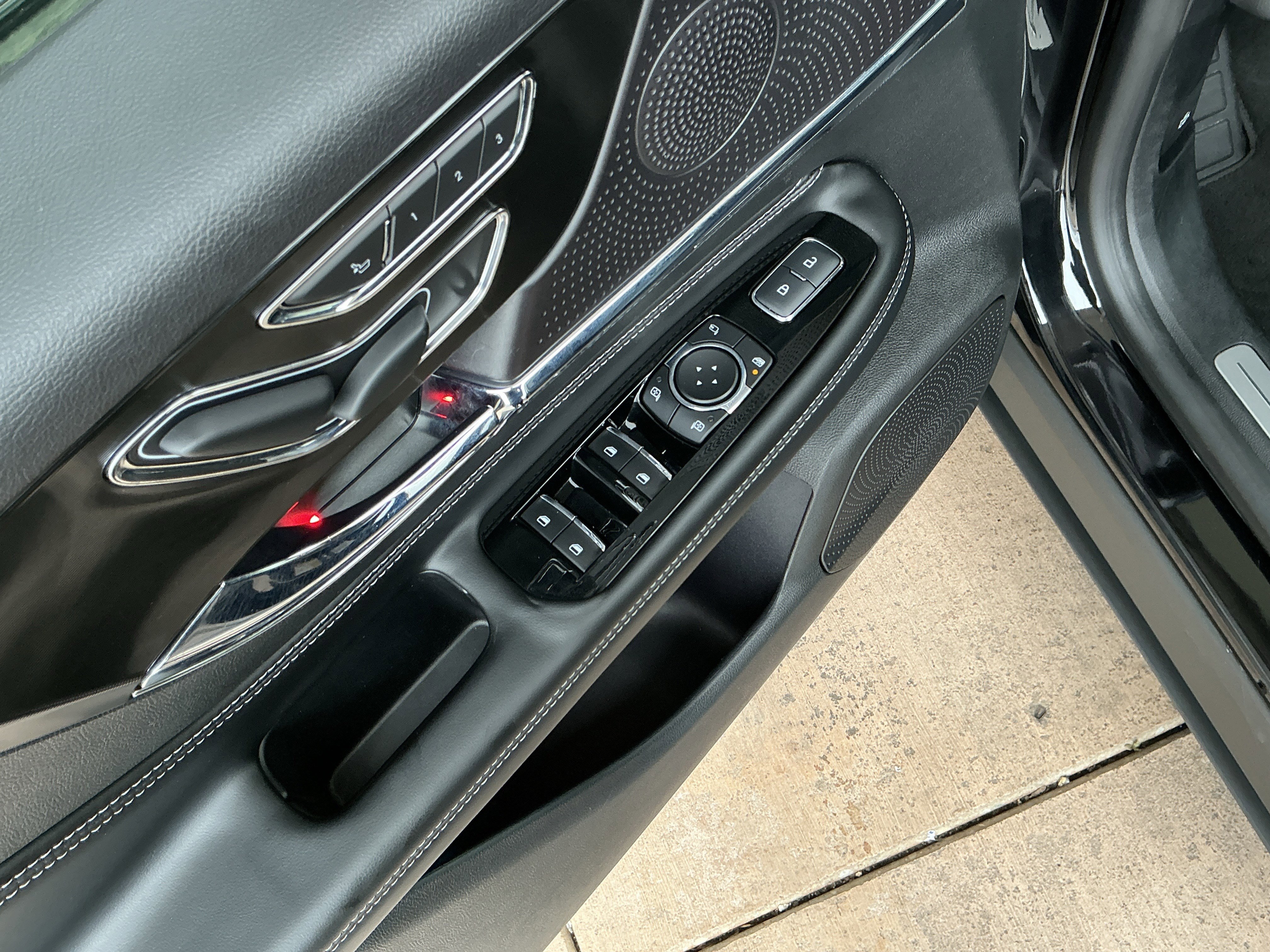 Used 2024 Lincoln Corsair Reserve image 15