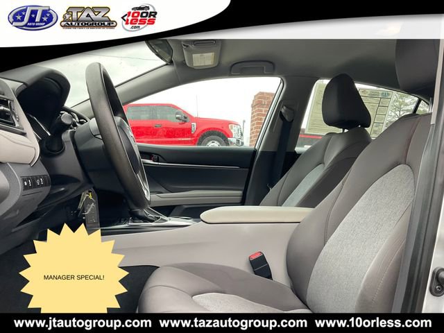 Used 2019 Toyota Camry LE image 10