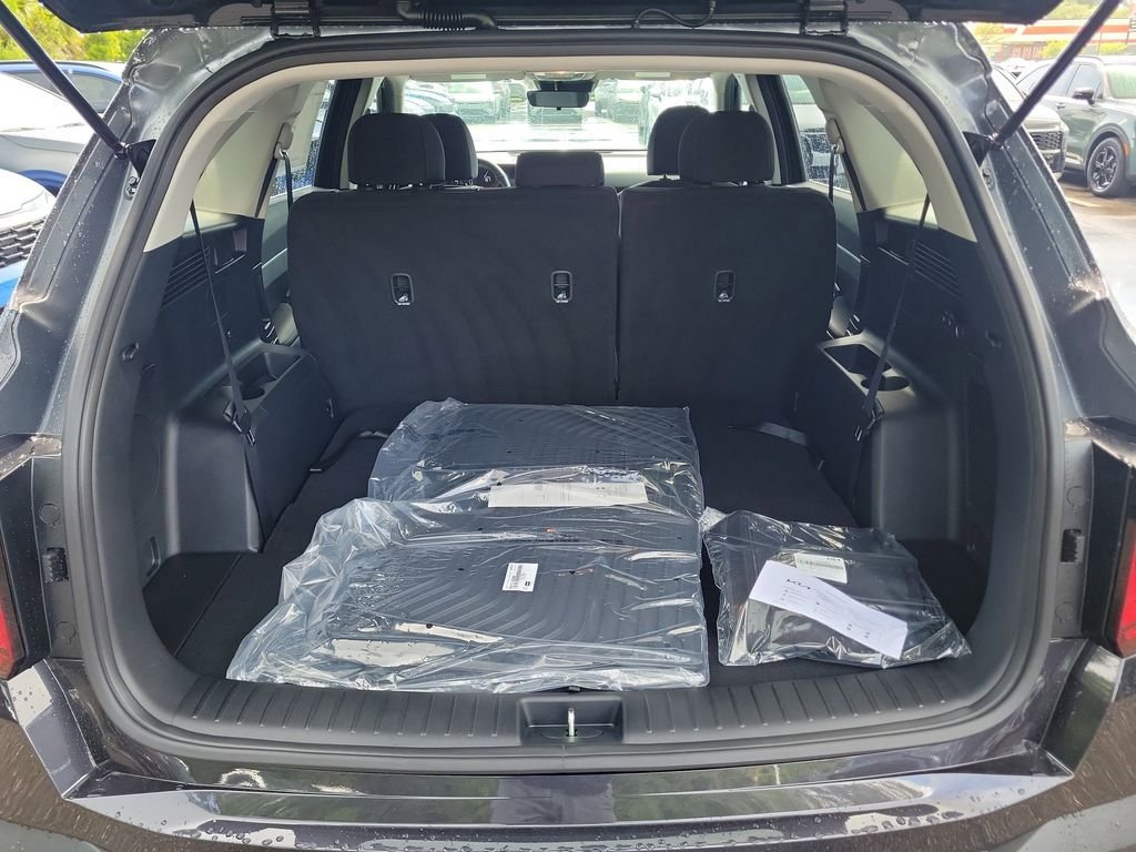New 2026 Kia Sorento LX FWD image 14