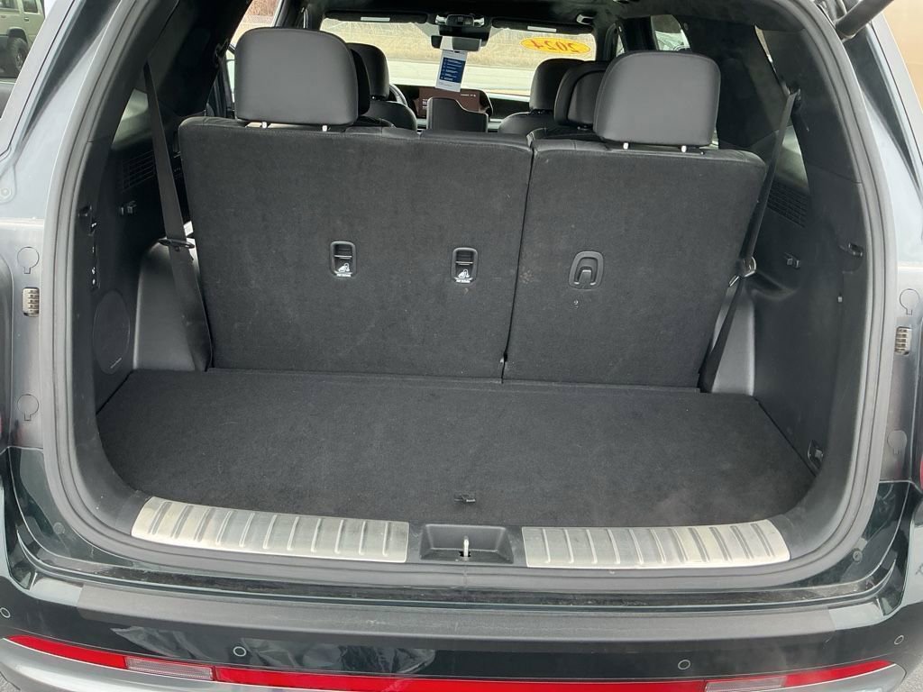 Used 2024 Hyundai Palisade Calligraphy image 17