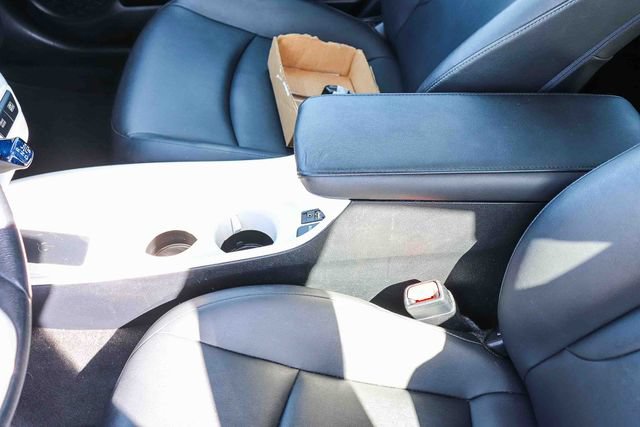 Used 2016 Toyota Prius Three Touring FWD image 14