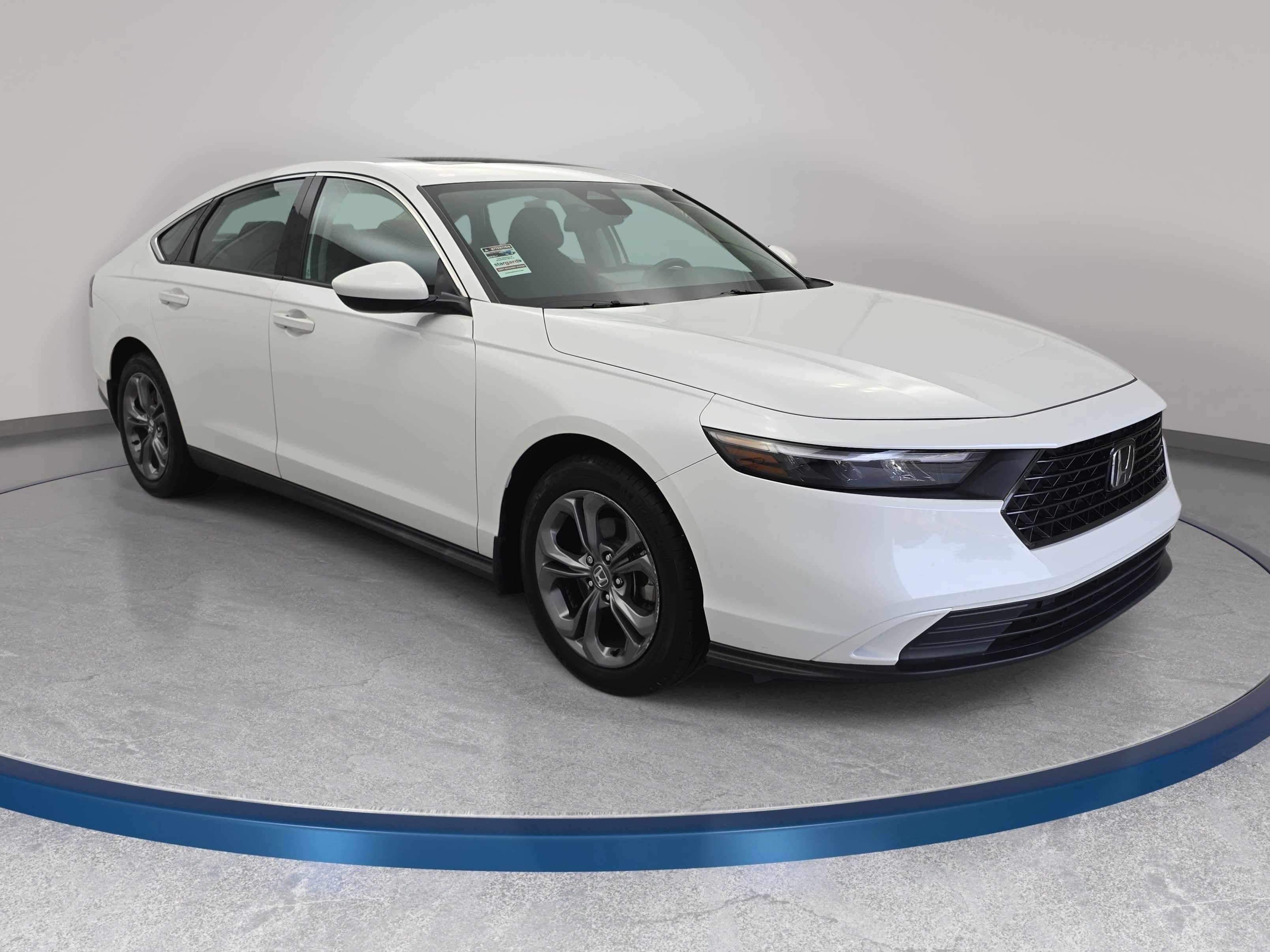 Used 2024 Honda Accord EX image 3