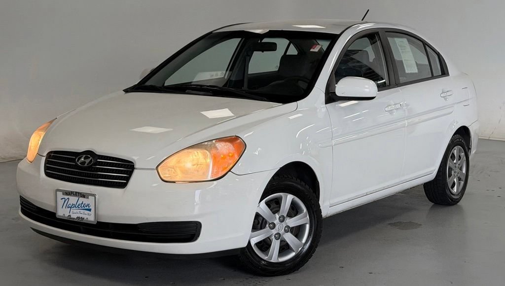 Used 2011 Hyundai Accent GLS w/ Premium Pkg 4 FWD image 1