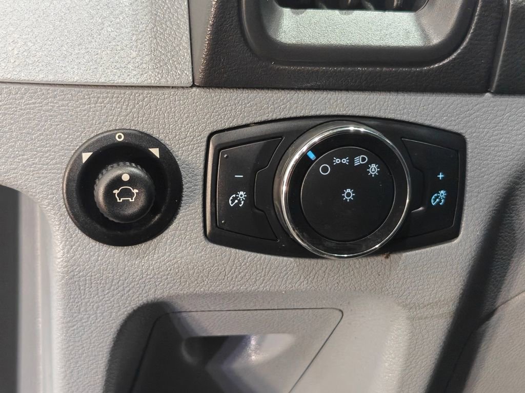 Used 2015 Ford Transit 150 XLT image 12