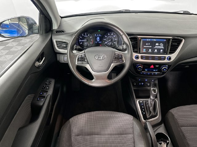 Used 2022 Hyundai Accent Limited w/ Cargo Package FWD image 11