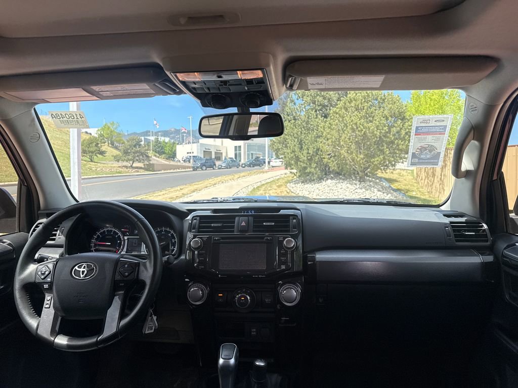 Used 2018 Toyota 4Runner TRD Off-Road Premium image 31