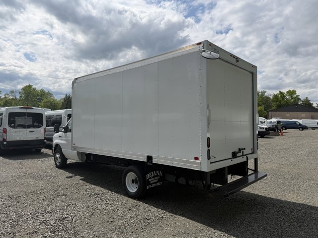 New 2027 Ford E-450 and Econoline 450 Super Duty w/ Power Equipment Group RWD image 4