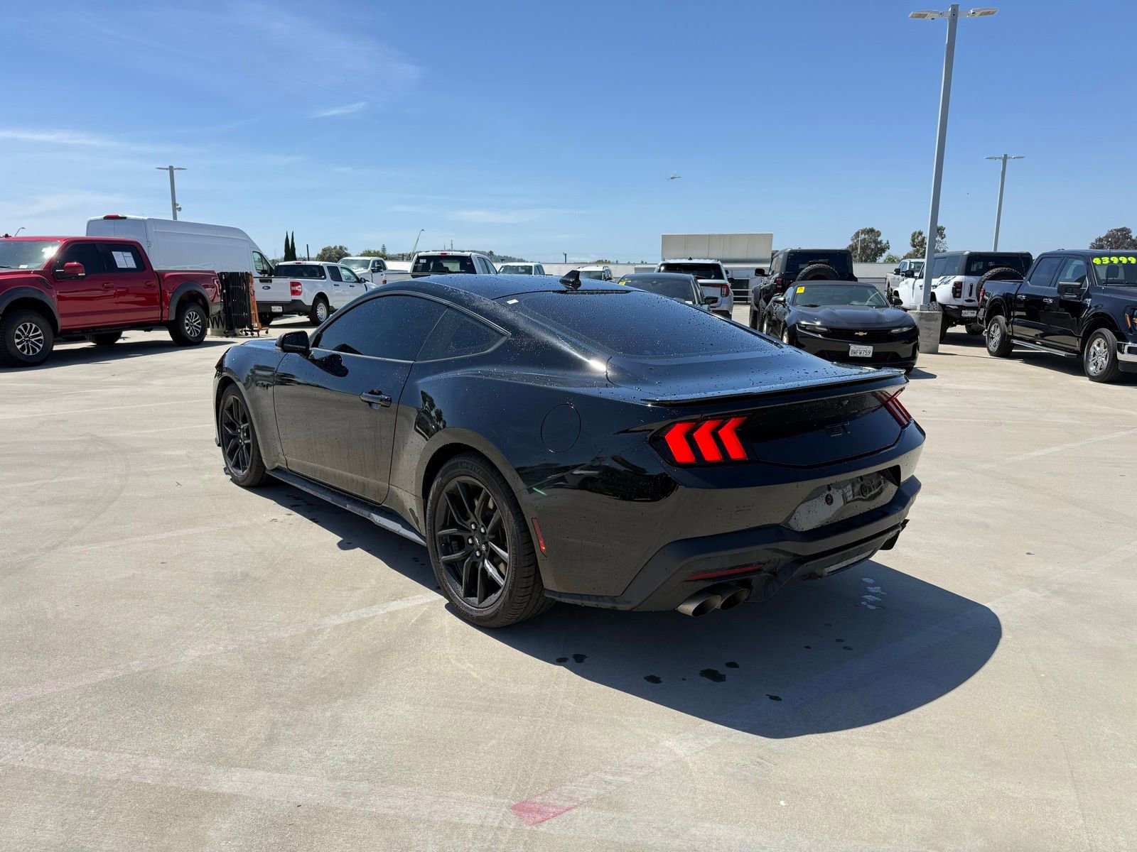 Used 2025 Ford Mustang GT Premium RWD image 2