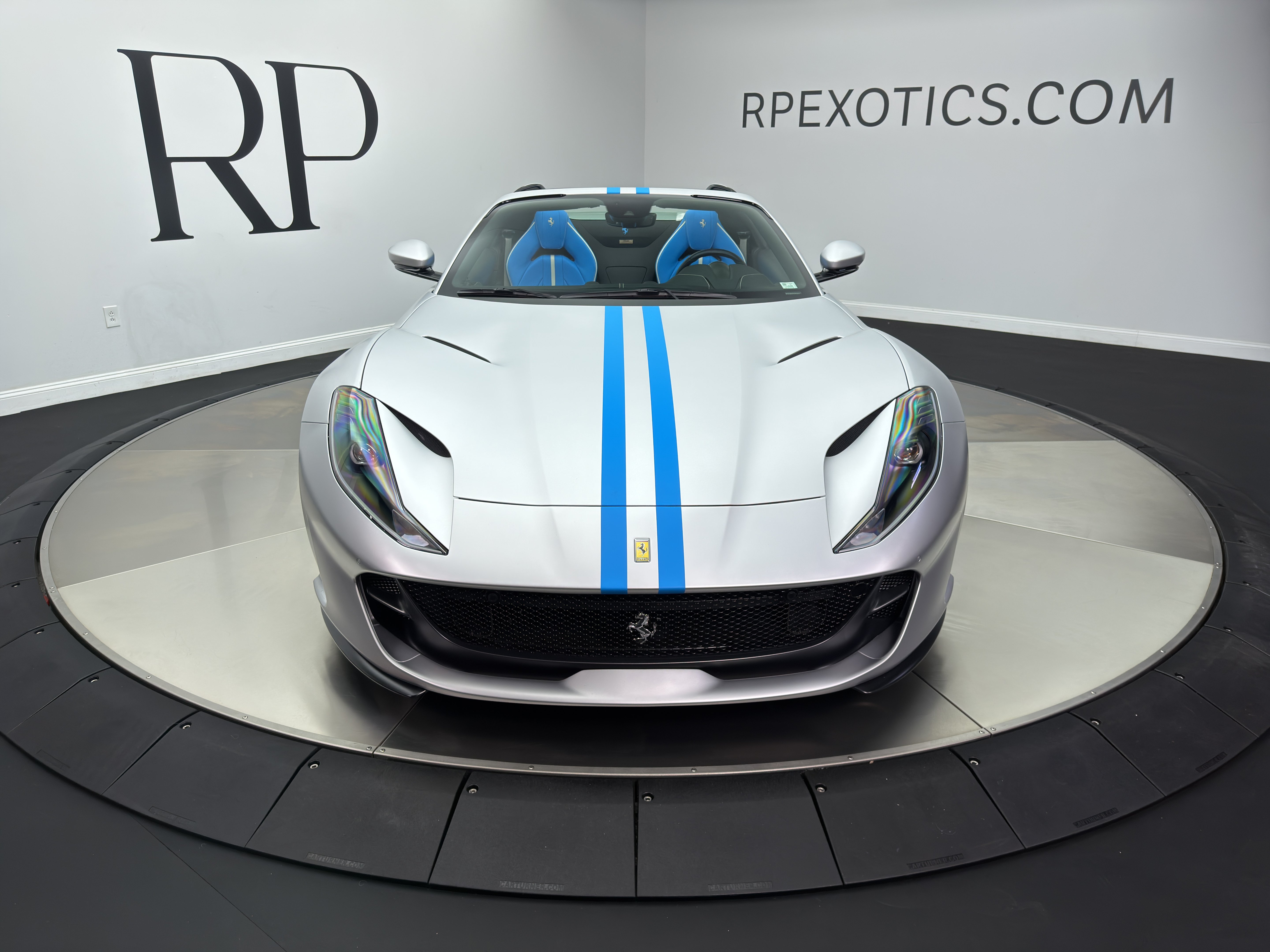 Used 2023 Ferrari 812 GTS RWD image 5