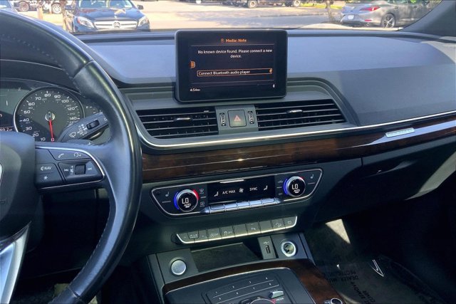 Used 2020 Audi Q5 2.0T Premium AWD/4WD image 5