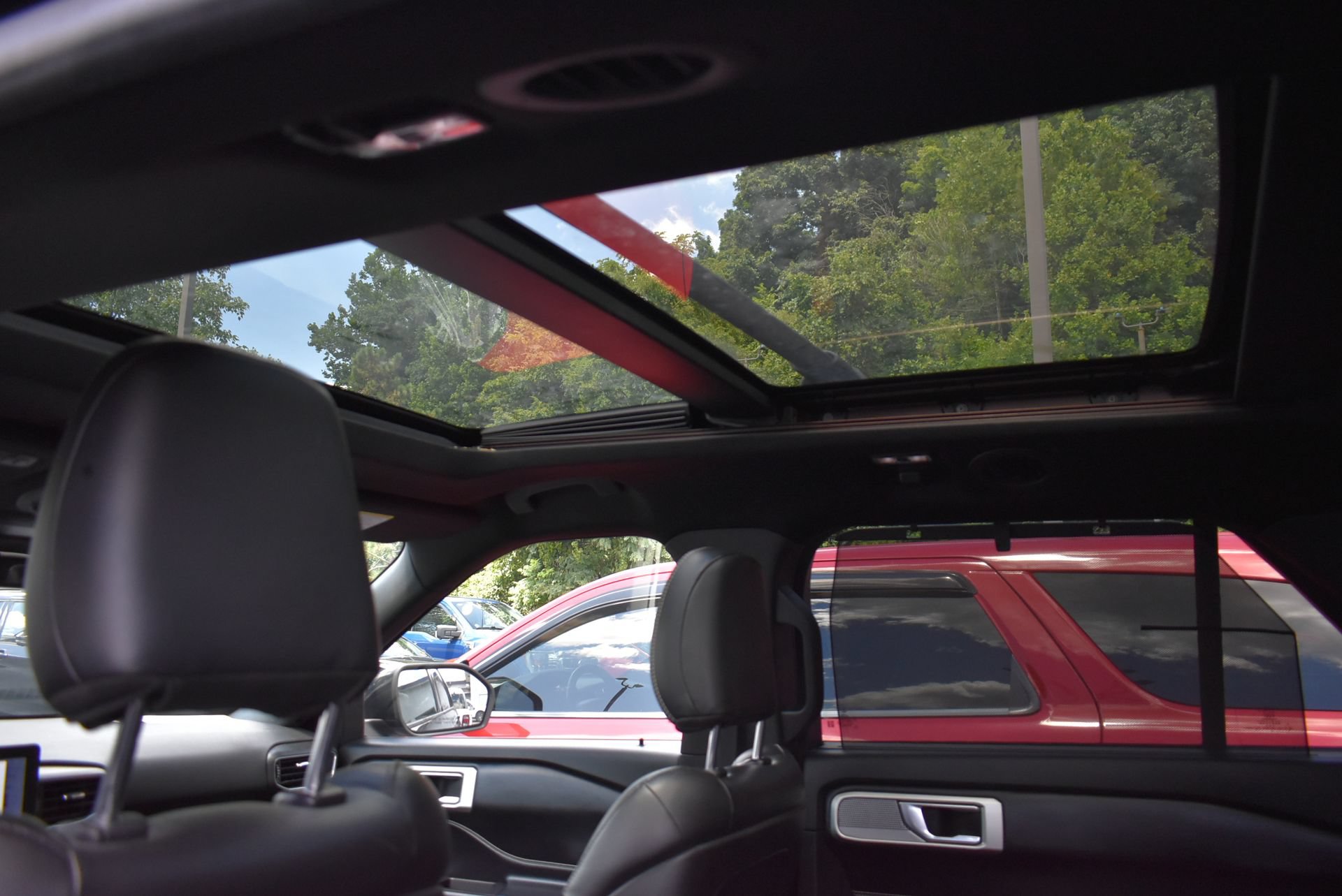 Used 2020 Ford Explorer ST AWD/4WD image 20