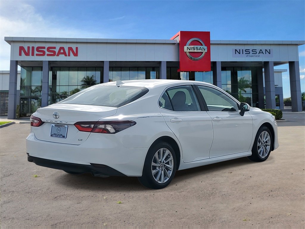 Used 2023 Toyota Camry LE image 4