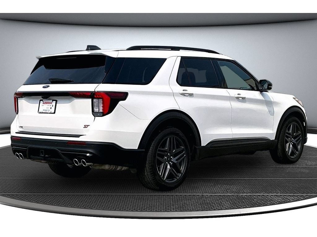 Used 2025 Ford Explorer ST AWD/4WD image 18