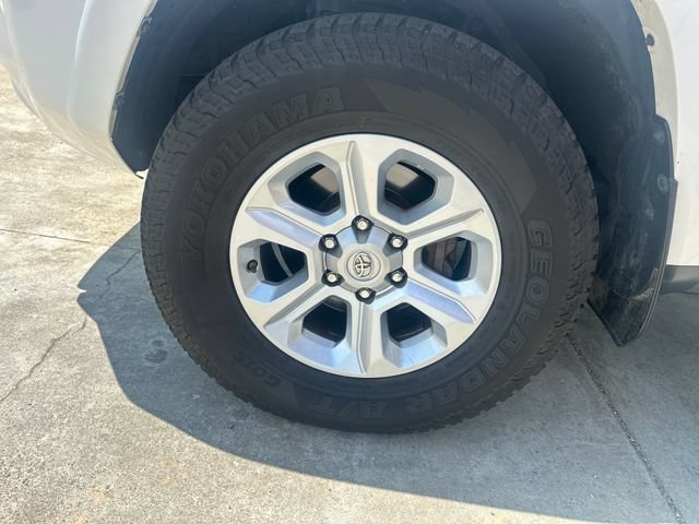 Used 2017 Toyota 4Runner SR5 Premium AWD/4WD image 27