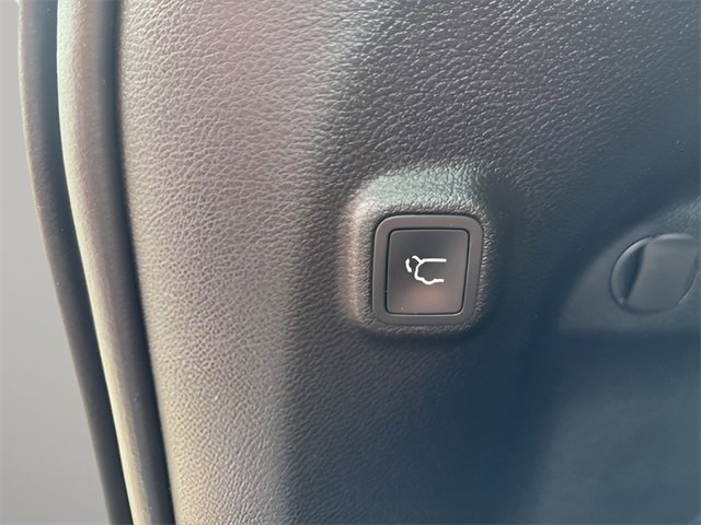 Used 2022 Jeep Cherokee Trailhawk w/ Trailer Tow Group image 20