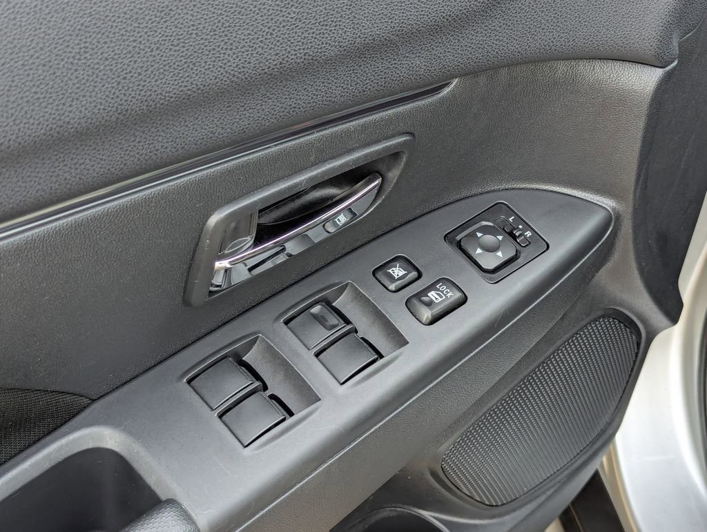 Used 2025 Mitsubishi Outlander Sport ES image 11