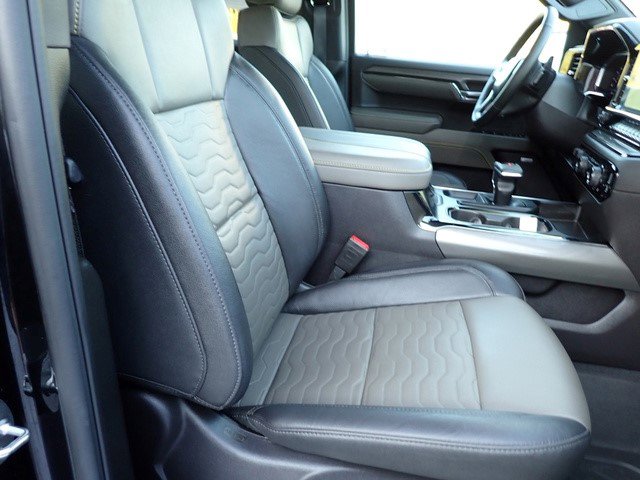 Certified 2024 Chevrolet Silverado 1500 ZR2 w/ Technology Package image 12