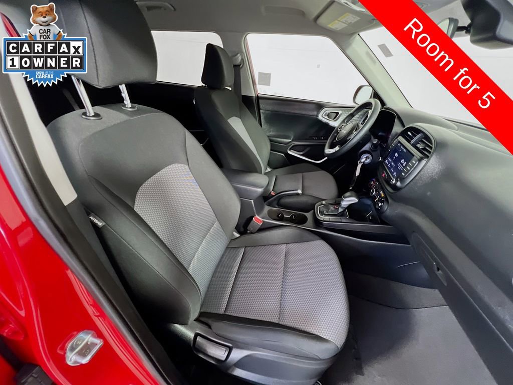 Certified 2022 Kia Soul LX w/ Technology Package FWD image 25