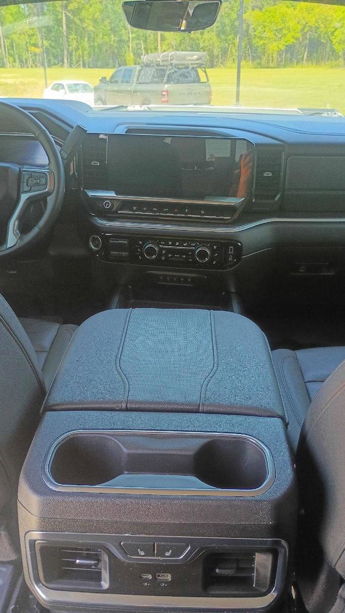 Used 2024 Chevrolet Silverado 2500 LTZ w/ LTZ Plus Package image 14