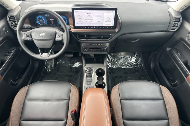 Used 2025 Ford Bronco Sport Outer Banks AWD/4WD image 15
