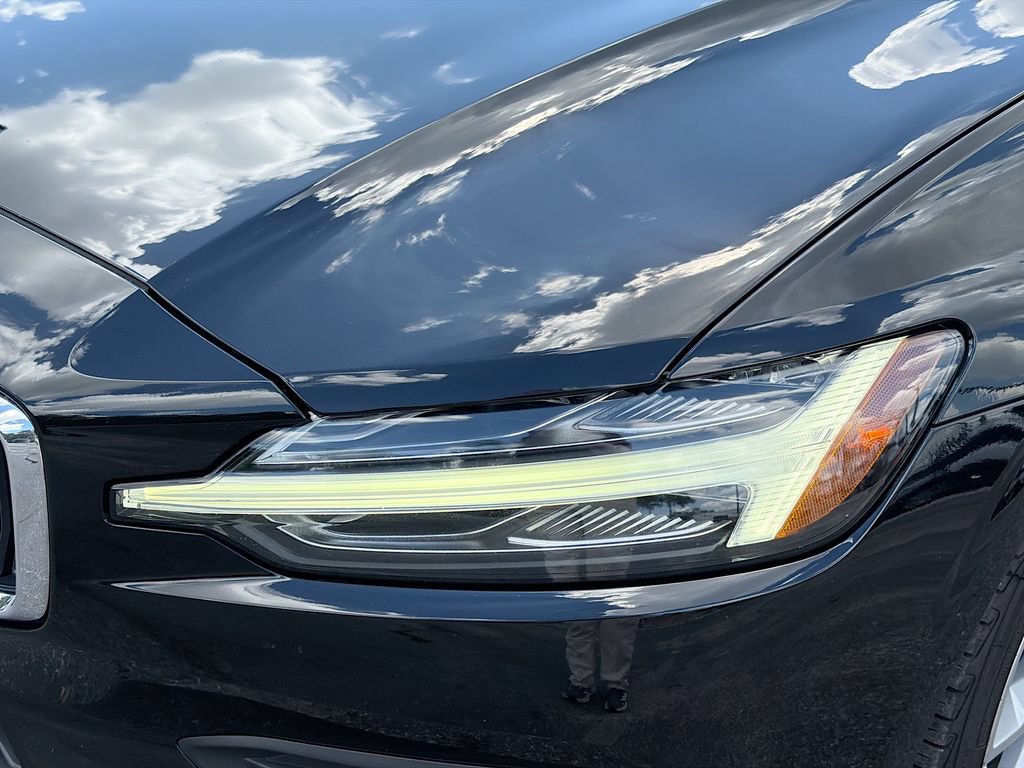 Used 2020 Volvo S60 T6 Momentum w/ Protection Package Premier AWD/4WD image 9