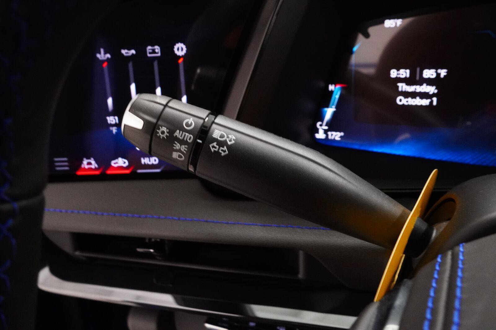 New 2027 Chevrolet Corvette Stingray Convertible RWD image 9