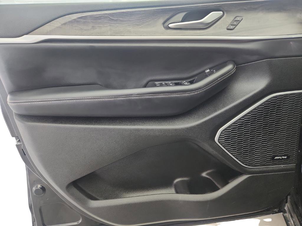 Used 2023 Jeep Grand Cherokee 4WD 4xe image 24