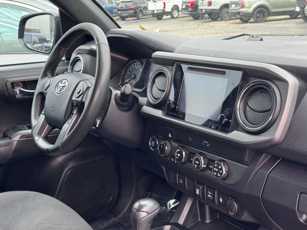 Used 2019 Toyota Tacoma TRD Off-Road image 24