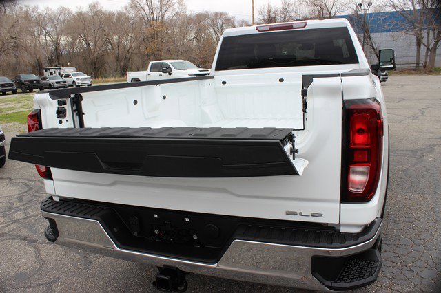 Used 2024 GMC Sierra 3500 SLE w/ SLE Convenience Package image 16