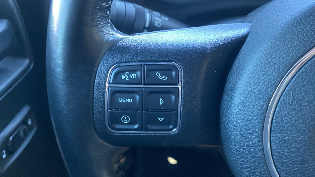 Used 2018 Jeep Wrangler Unlimited Sahara w/ Connectivity Group AWD/4WD image 22