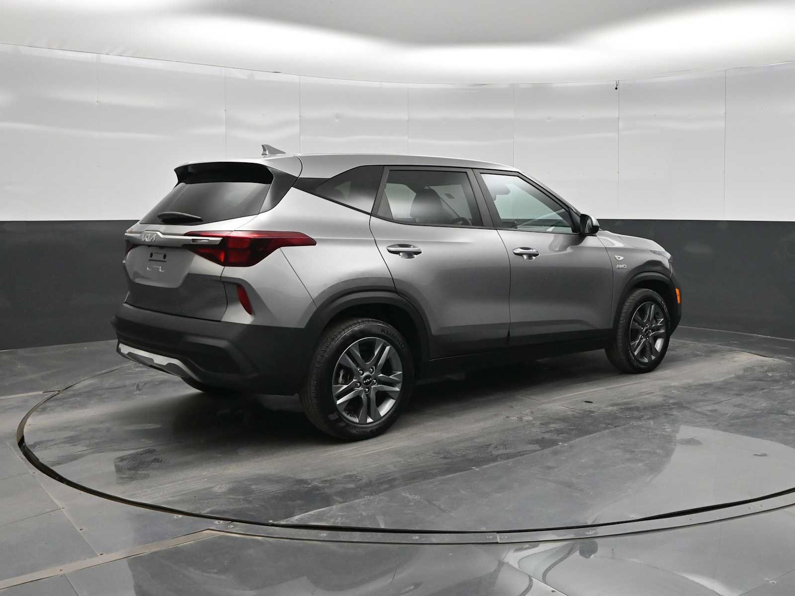 Used 2022 Kia Seltos LX AWD/4WD image 7
