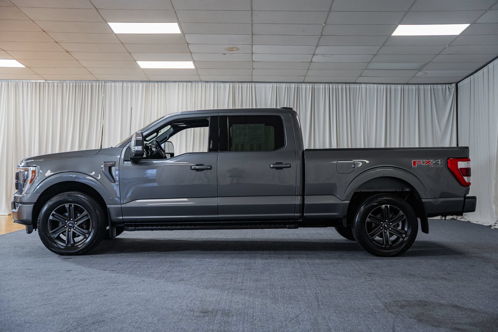 Used 2021 Ford F150 Lariat w/ Equipment Group 502A High AWD/4WD image 4