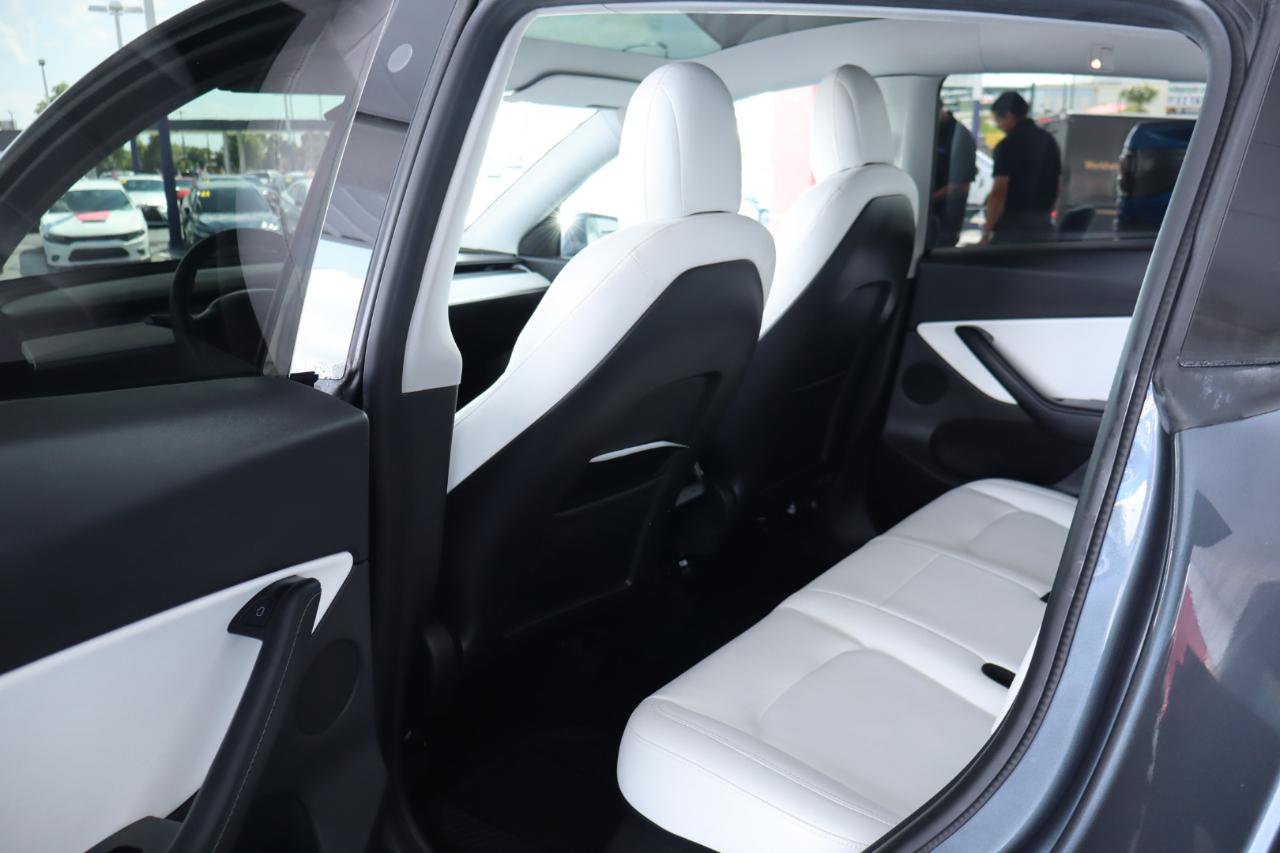 Used 2021 Tesla Model Y Long Range image 28
