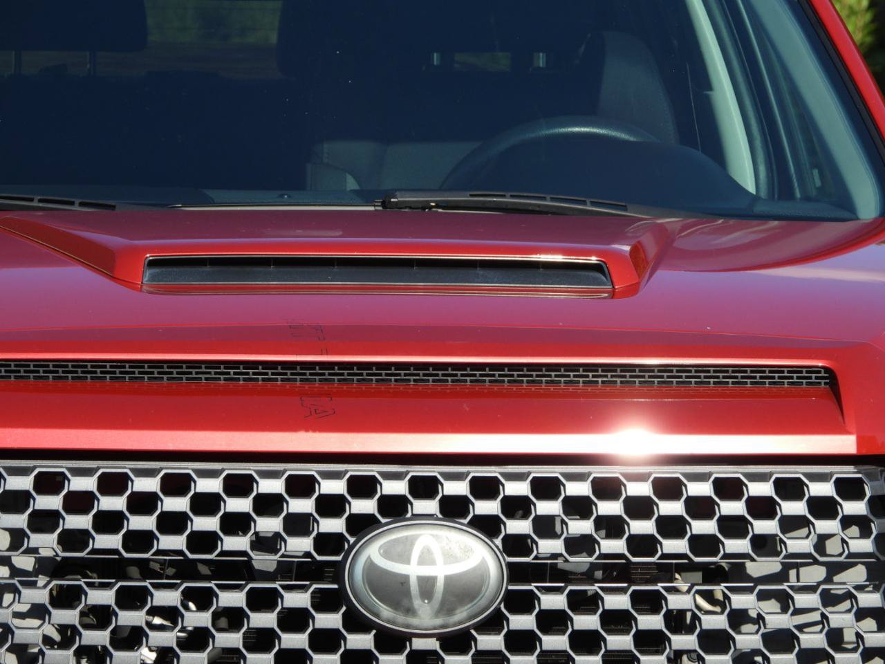 Used 2018 Toyota Tundra CrewMax SR5 w/ TRD Sport Package RWD image 24