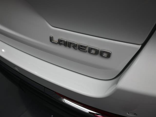 Used 2025 Jeep Grand Cherokee Laredo X image 5