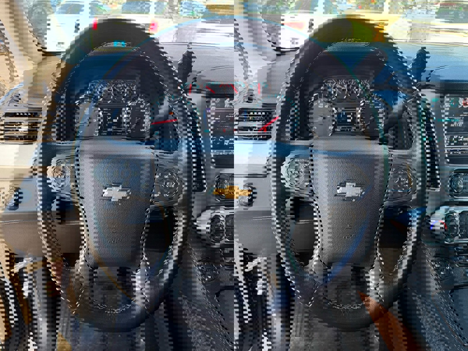 Used 2018 Chevrolet Suburban Premier image 17