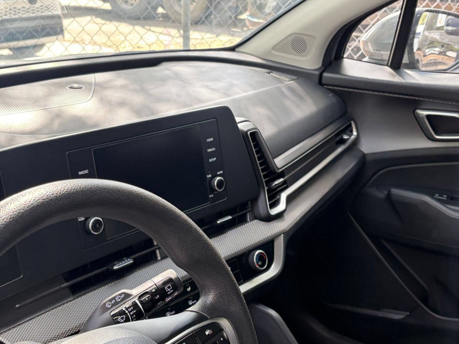 Used 2025 Kia Sportage LX FWD image 33