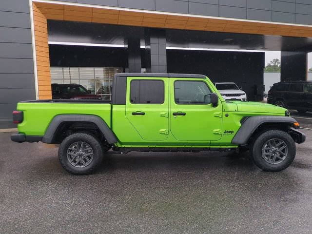 New 2025 Jeep Gladiator Sport AWD/4WD image 3
