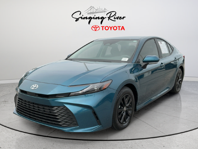 Used 2026 Toyota Camry LE w/ Convenience Package FWD image 3