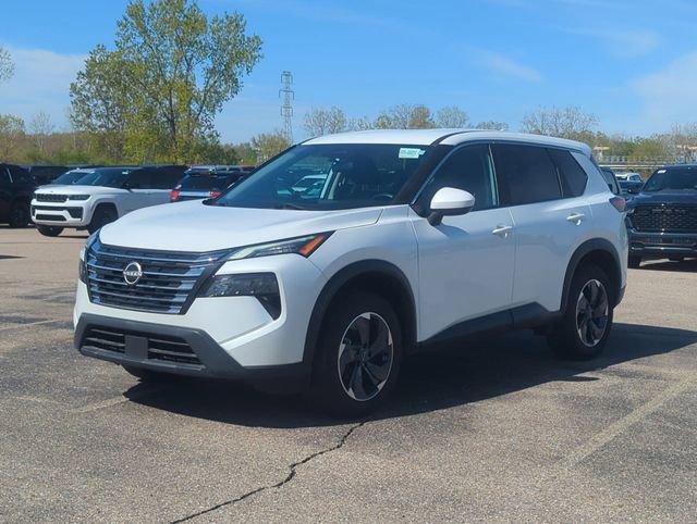 Used 2024 Nissan Rogue SV AWD/4WD image 7